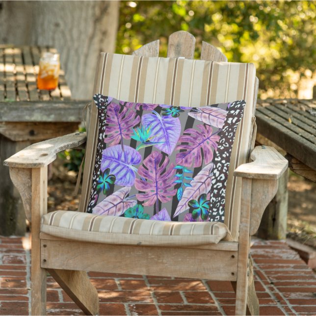 Lavender Leaves Throw Pillow (Chair)