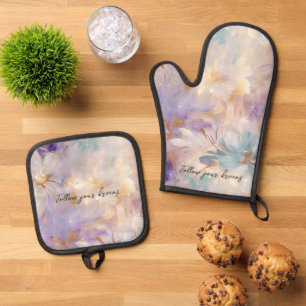 Lavender Purple Gold Glam Floral Wedding Oven Mitt & Pot Holder Set