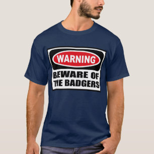 L'avertissement PRENNENT GARDE du T-shirt foncé