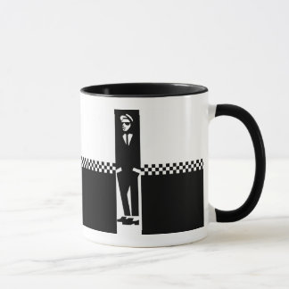 Le 2-Ton enregistre la tasse