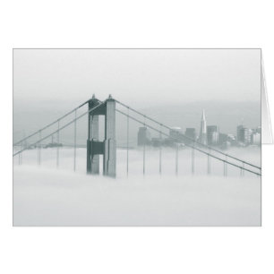 Le brouillard traverse la baie de San Francisco 2