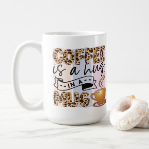Le Café Est Un Accrochage Dans Une Mug