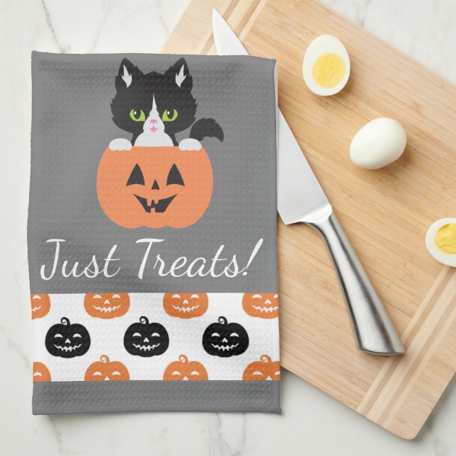Le Chat Dans La Serviette De Cuisine Citrouille (Quart Plié)