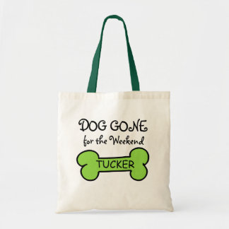 Le chien est parti pour le sac du week-end