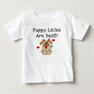Le chiot Licks sont les meilleurs T-shirts et