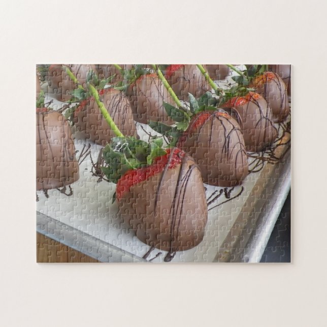 Le chocolat a couvert le puzzle de fraises (Horizontal)