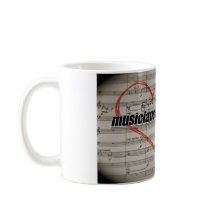 Le duo de musiciens améliorent la tasse