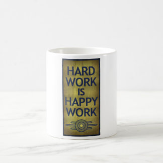 Le dur labeur est tasse heureuse de travail