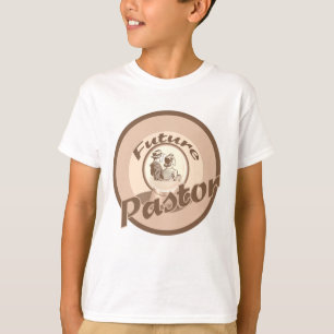Le futur pasteur badine le T-shirt de profession