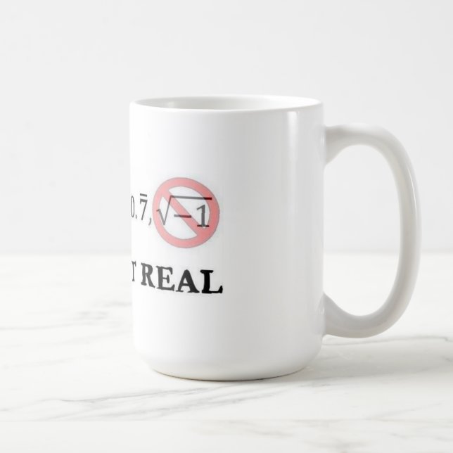 Le gardant vraie tasse de café (Droite)