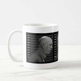 Le gouverneur criminel, Café Mug