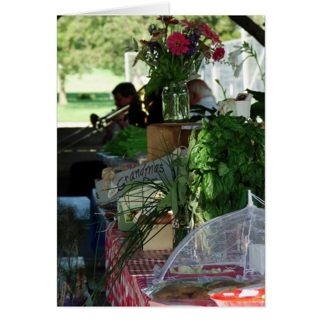 Le groupe joue au marché des agriculteurs (Devant)