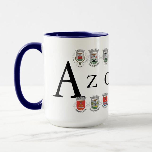 Le manteau de villes des Açores arme la tasse (Gauche)