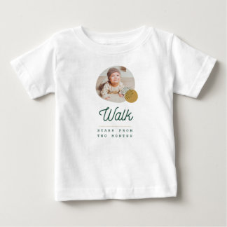 Le mignon petit t-shirt pour bébé
