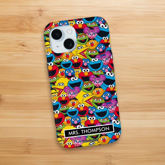 Le motif | d'équipage de Sesame Street ajoutent (Phone case on table)