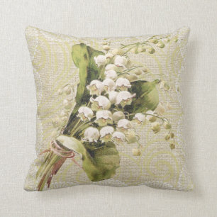 Le muguet et coussin vintage floral de dentelle