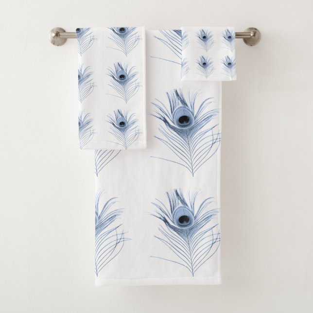 LE PEACOCK BLANC BLEU EST ÉQUIPÉ DE SERVIETTES DE  (En situation)