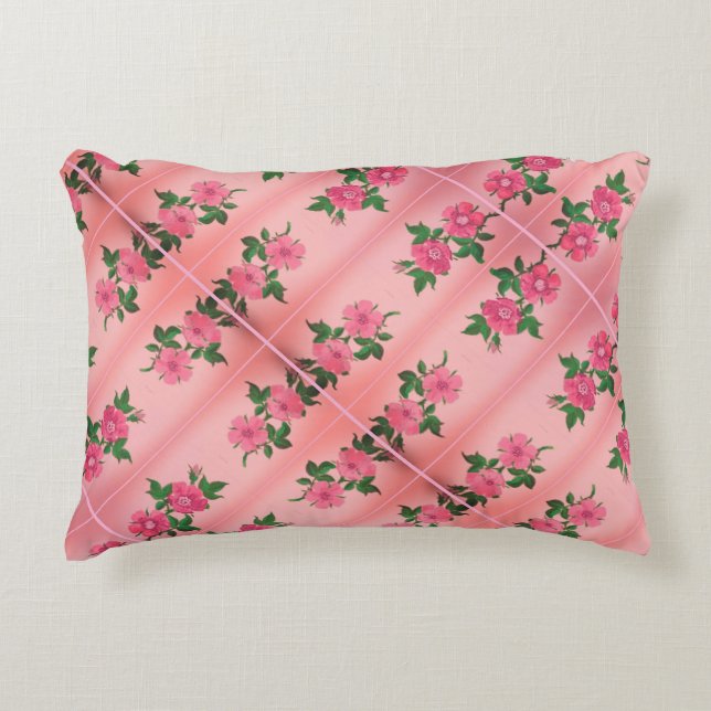 Le petite fleur pillowcase accent pillow (Front)