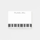 Le piano à queue verrouille des notes de post-it