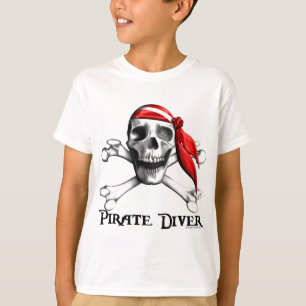 Le plongeur de pirate badine le T-shirt