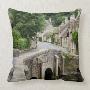 Le pont dans le château Combe, coussin de carré du
