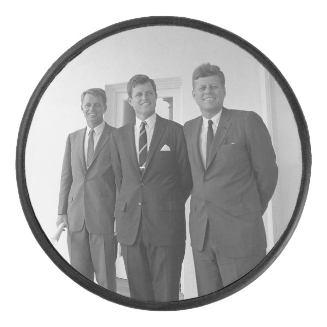 Le président John Kennedy et les frères American C (Devant)