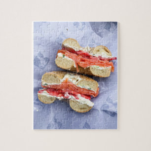 Le puzzle du bagel et du lox par des coups de feu