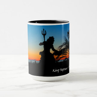 Le Roi Neptune à la tasse de Silhoutte de lever de
