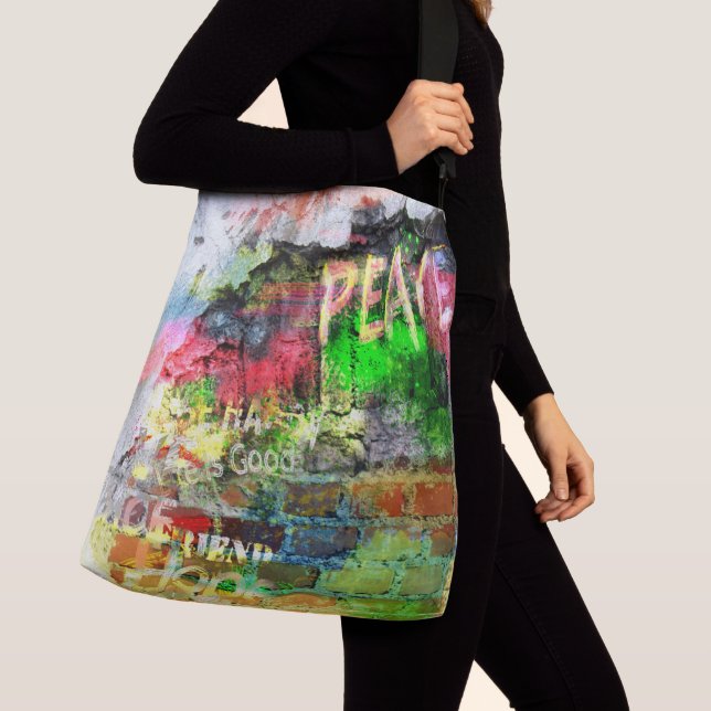 Le sac de graffiti de la Paix (De près)