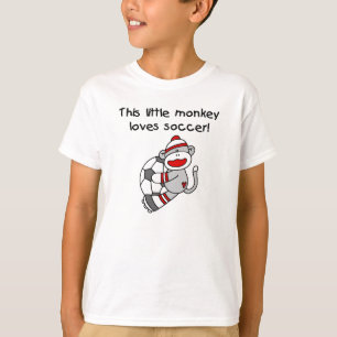 Le singe de chaussette aime des T-shirts et des