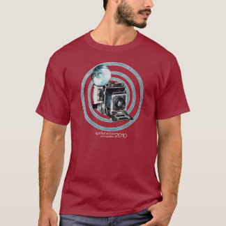 Le T-shirt de base des hommes - obscurité