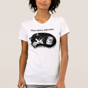 Le T-shirt de cinq de minutes de smoking femmes