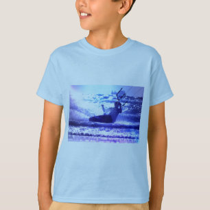 Le T-shirt de l'enfant surfant de cerf-volant