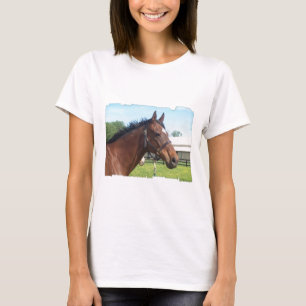 Le T-shirt des femmes arabes vigilantes de cheval