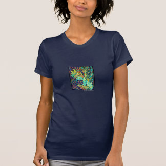 Le T-shirt des femmes de Fae du feu