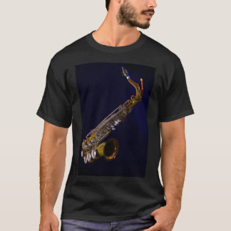 Le T-shirt des hommes avec le saxophone