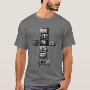 Le T-shirt des hommes croisés de télévisions