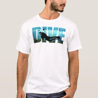 Le T-shirt des hommes de plongée à l'air de PIQUÉ