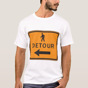 Le T-shirt des hommes de signe de détour