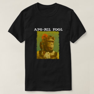 Le T-shirt des hommes d'imbécile d'avril