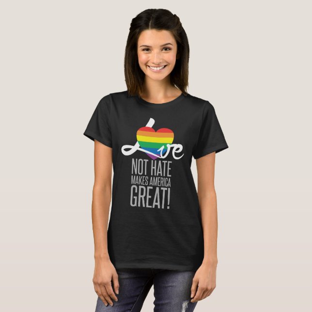 Le T-shirt foncé de base des femmes de haine (Devant entier)