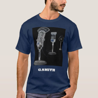 Le T-shirt foncé des hommes