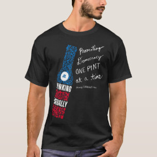 Le T-shirt noir des hommes vivants de bouteille