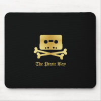 Le tapis de souris de logo d'or de baie de pirate