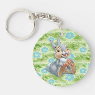Le Thumper de Bambi tenant ses pieds