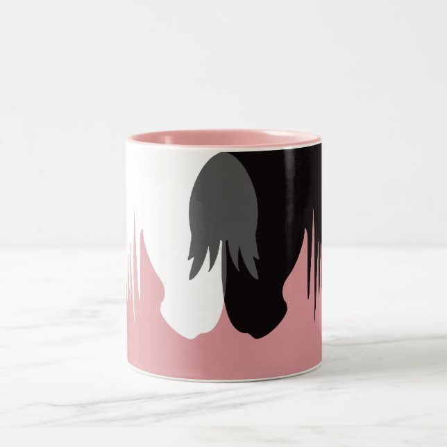 Le Yin et la tasse à deux tons de chevaux de Yang (Centre)