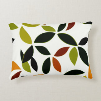 Leaf pattern on the pillow