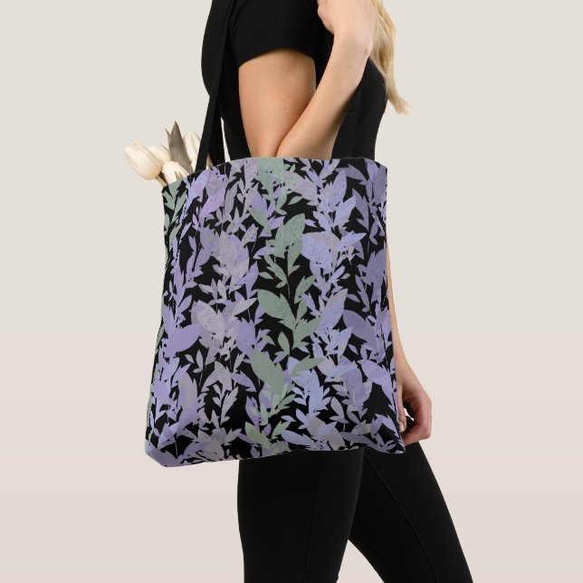 Leafy Creeping Vine Drawing Pattern With Pastels Tote Bag (Close Up)