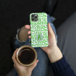 Leafy Green Pattern Modern Elegant Monogrammed iPhone 11 Case