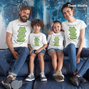 Leap Year Forever Young 3 Frogs Feb 29 Celebration T-Shirt